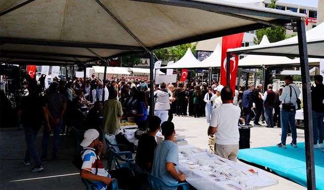 2. Van Yerel Kitap Fuarı kapılarını açtı
