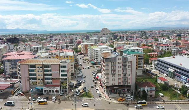 Van'daki bu cadde 1 ay boyunca trafiğe kapatılacak