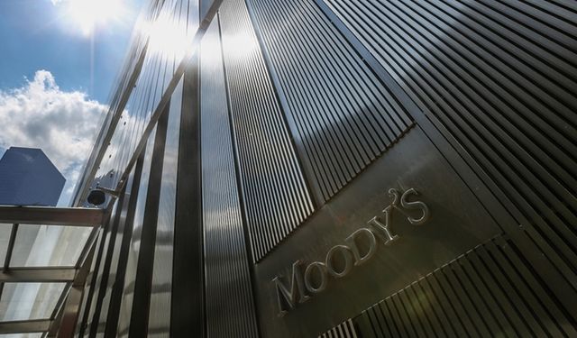 Moody's, Türkiye'nin kredi notunu yükseltti