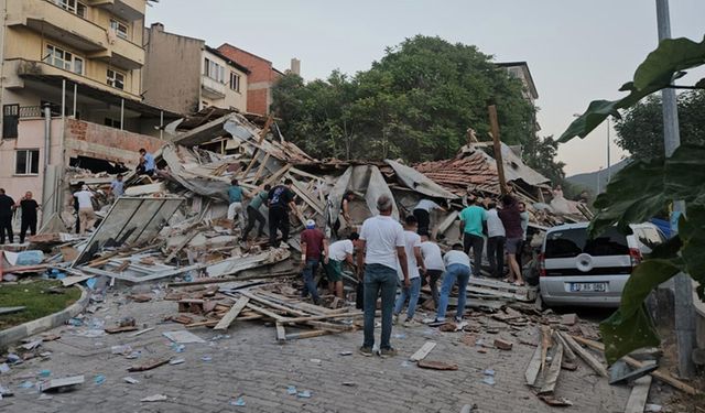 Balıkesir'de 6,1 büyüklüğünde deprem