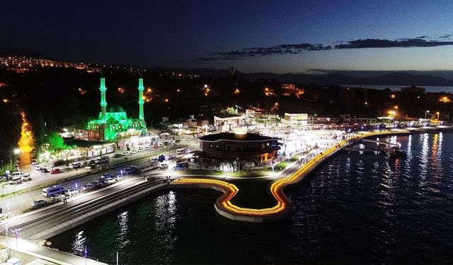 Vanlıların hava durumu yorumu: Gündüz sıcak gece serin!