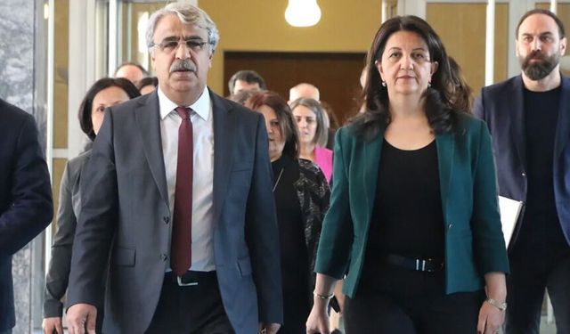 DEM Parti heyeti, İmralı'da Öcalan ile görüştü