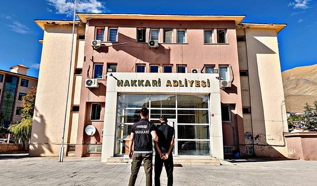 Hakkâri'de aranan 15 şahıs yakalandı