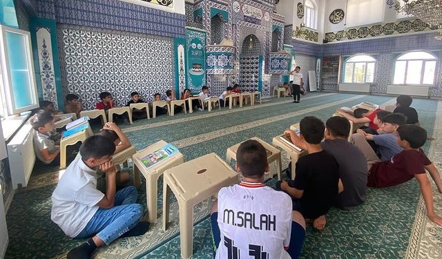 Van'da Kur’an kursları düzenlenen programla sona erdi