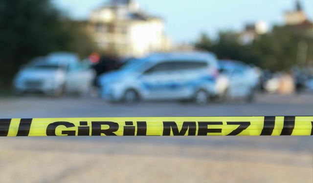 Van'da okulda bıçaklı saldırı: 2 öğretmen yaralandı