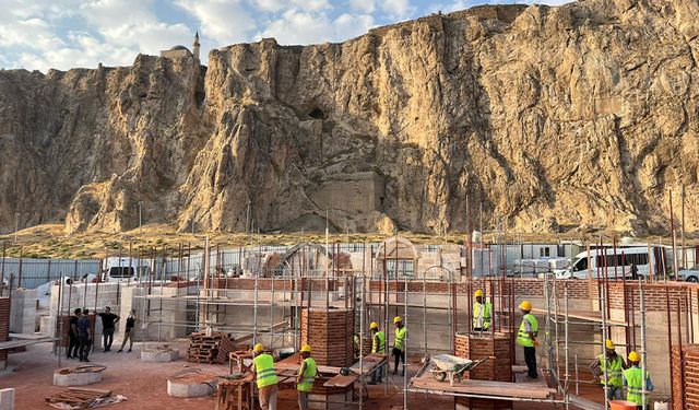 Van’da 800 yıllık tarih ayağa kaldırılıyor