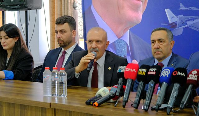 AK Parti’den Van’a çıkarma! Vanlı isimler toplantıda konuştu…