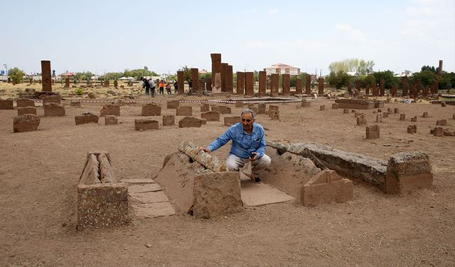 Tarihi mezarlıkta mezar sayısı 10 bin 500'e ulaştı