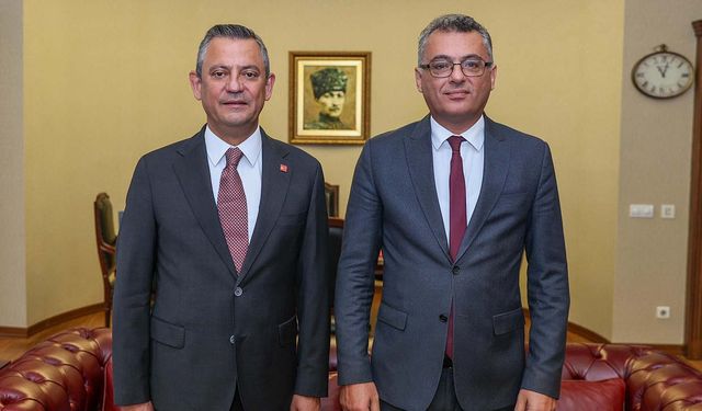 CHP'li Özel'den CTP'li Erhürman'a tebrik