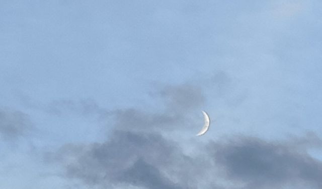 Van'da hilal kartpostallık görüntüler oluşturdu