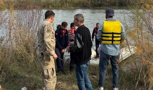Bingöl'de nehirde mahsur kalan kişi kurtarıldı