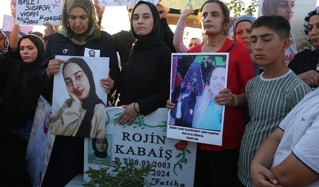 Rojin Kabaiş mezarı başında anıldı