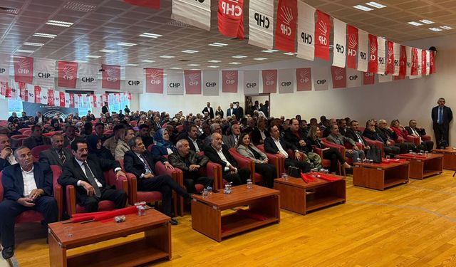 CHP Van’da olağan il kongresi gerçekleştirdi! Bedirhanoğlu yeniden başkan