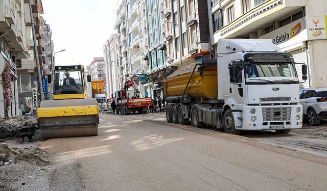 Van'da yol yenileme çalışmaları sürüyor