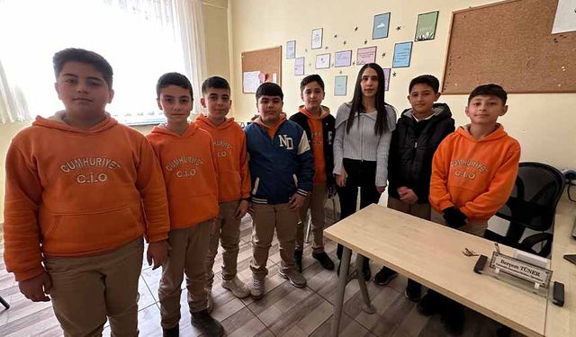 Gözleri görmüyor ama yüreği ışıl ışıl