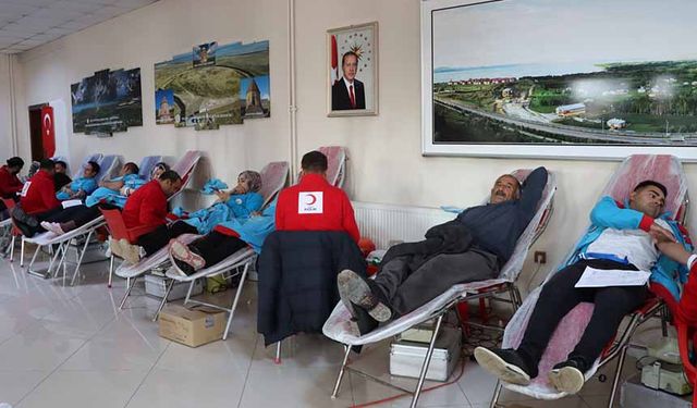 Erciş'te kan bağışı kampanyası başlatıldı