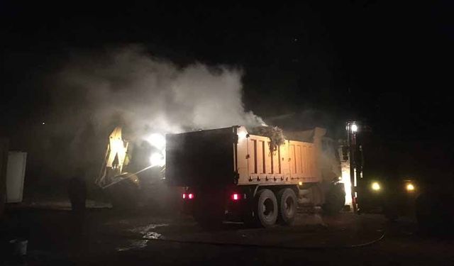 Başkale'de samanlıkta korkutan yangın