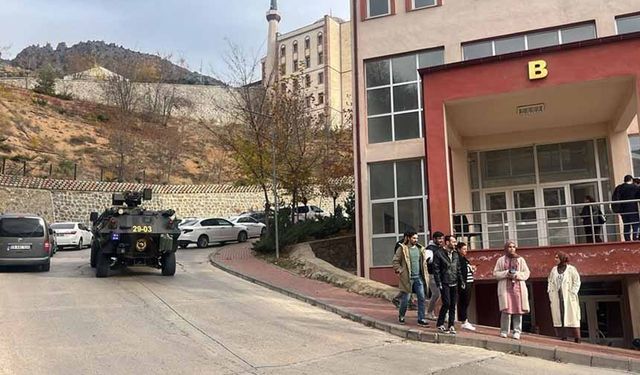 Gümüşhane Üniversitesi'nde bir idari personel mesai arkadaşını silahla rehin aldı