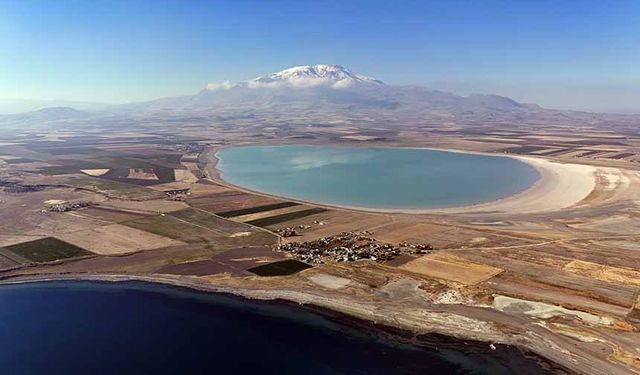 Van Gölü, Arin Gölü ve Süphan Dağı aynı kadrajda görüntülendi