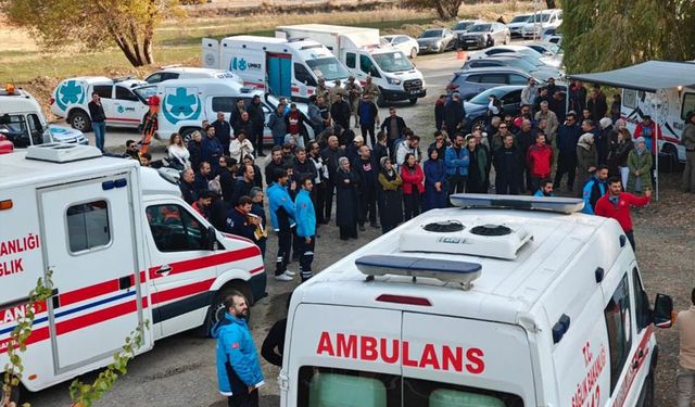 Van’da sağlık yöneticileri afet farkındalık kampında buluştu