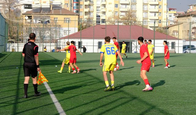 Van Spor U19 farklı kazandı