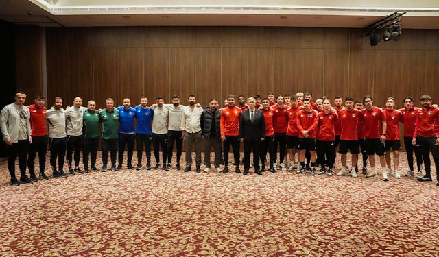 Ankara Büyükşehir Belediye Başkanı Mansur Yavaş'tan Vanspor’a ziyaret