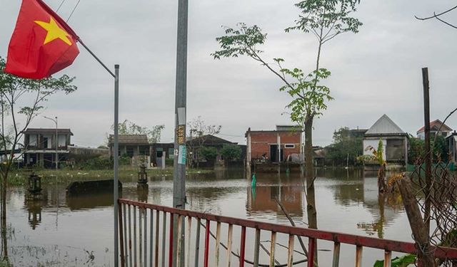 Vietnam'daki sellerde ölü sayısı 90'a yükseldi