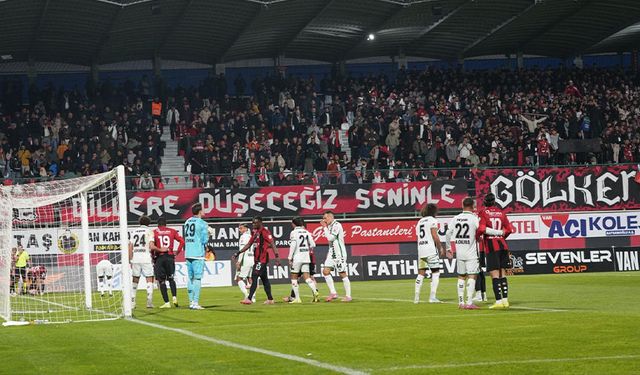 Metiner: Vanspor ve taraftarları asla ırkçı değildir