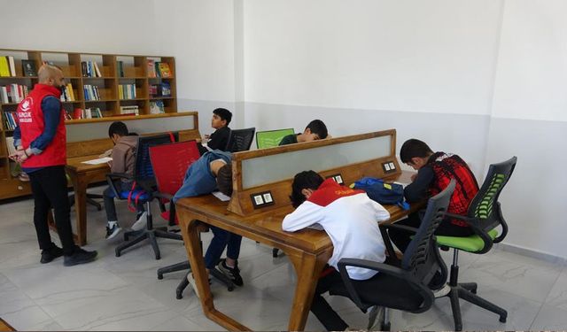 Van’da öğrenciler hem öğrendi hem yarıştı