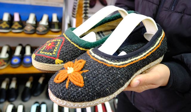 Van’ın geleneksel ayakkabısı modern dokunuşlarla üretiliyor