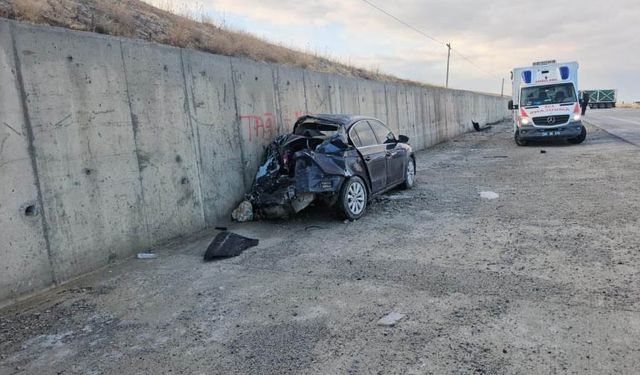 Van'da zincirleme trafik kazasında 3 kişi yaralandı