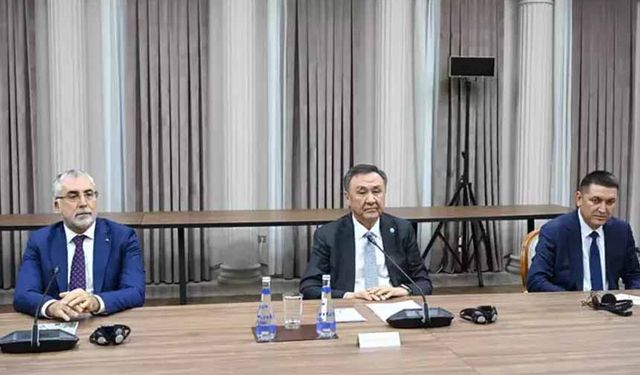 Bakan Işıkhan, Azerbaycan Başbakanı Asadov ile bir araya geldi