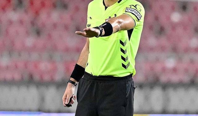 Süper Lig'de haftanın maçlarını yönetecek hakemler açıklandı