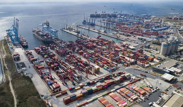 Türkiye komşularına 25,3 milyar dolarlık ihracat yaptı