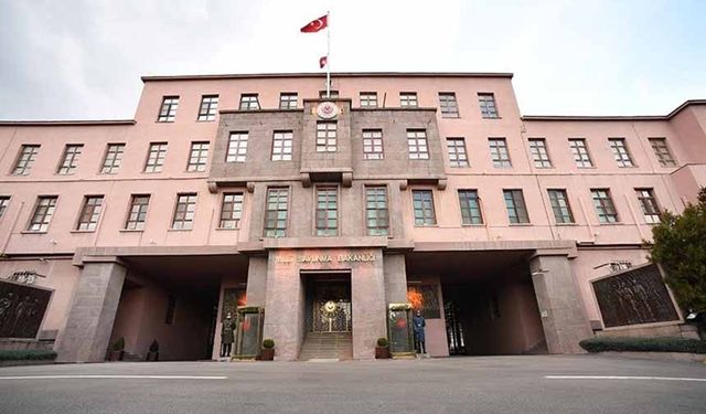 Karadeniz'de kontrolden çıktığı tespit edilen İHA düşürüldü