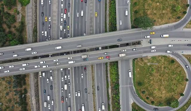 Motorlu kara taşıtları 382,9 milyar kilometre yol katetti