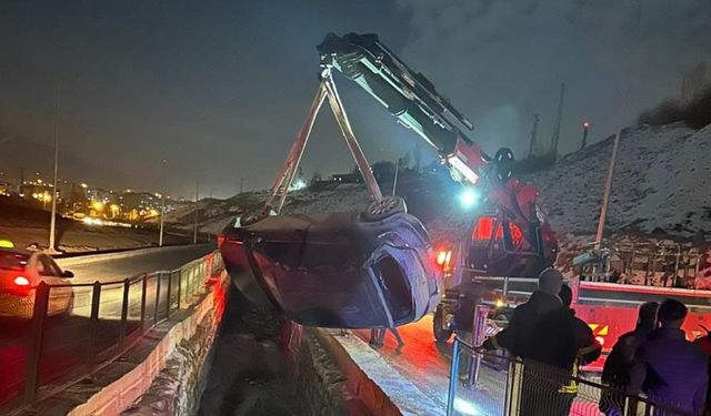 Kontrolden çıkan otomobil su kanalına düştü: 1 yaralı