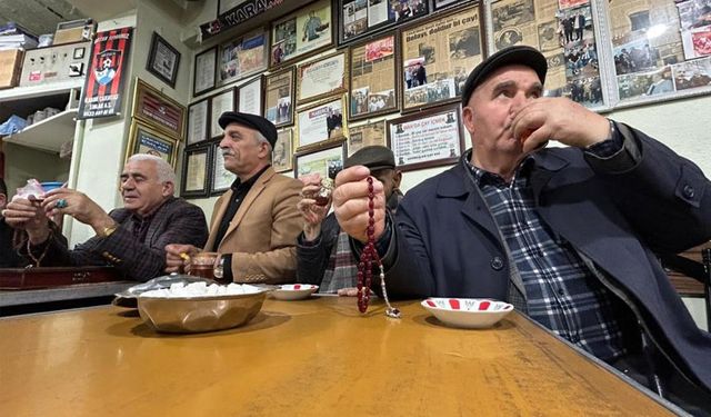 Van'da soba başında 83 yıllık çay geleneği