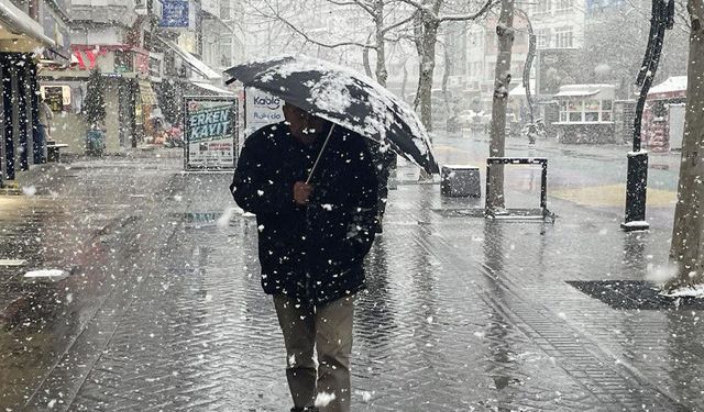 Tahminler değişti: Van’da bu gece yağışlar başlıyor