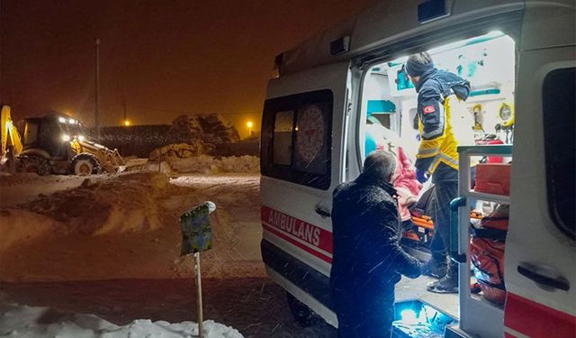 Van'da hastaların yardımına ekipler yetişti