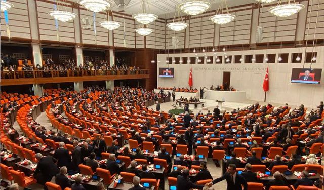 En düşük emekli maaşı 20 bin liraya yükseldi