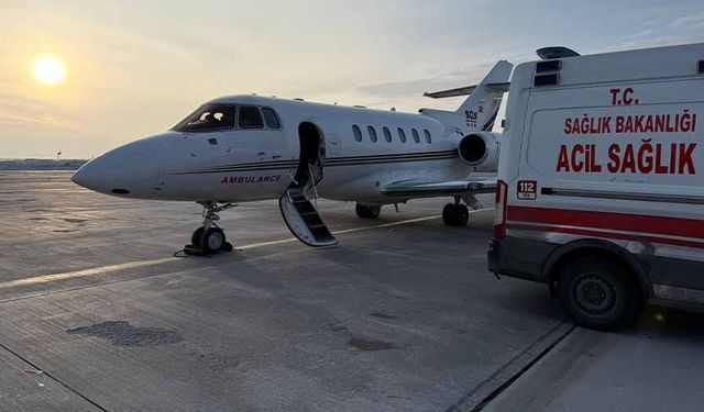 Van’da uçak ambulans bebek hastalar için havalandı