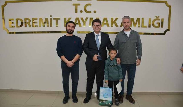 Vanlı öğrenci ‘Kitap Van’ projesinde ilçe birincisi oldu