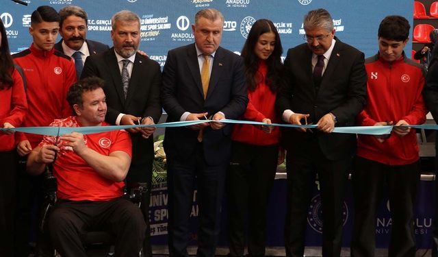 Bakan Aşkın Bak: Türkiye bir spor tesisi devrimi yaşıyor