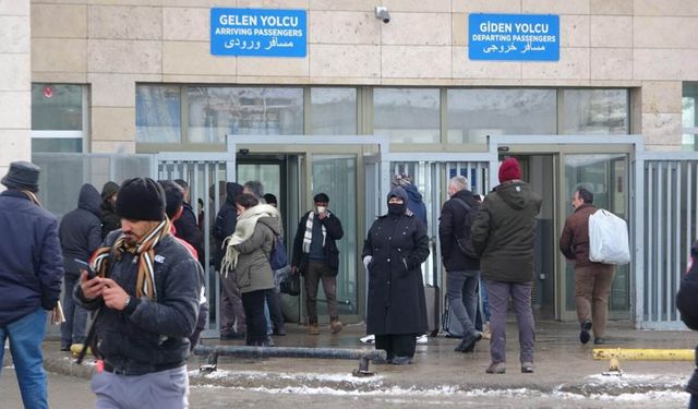 Van'a gelen turistler İran'daki son durumu paylaştı