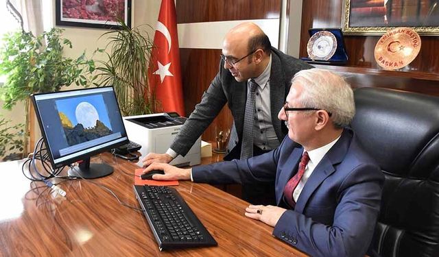 Van Bölge Adliye Mahkemesi Başkanı Baştoğ, AA'nın "Yılın Kareleri" oylamasına katıldı