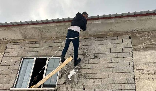 Yüksekova’da yürekleri ağza getiren kaza!