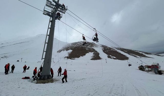 Van'da nefes kesen çığ tatbikatı gerçeği aratmadı