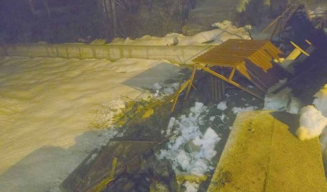 İstinat duvarı çöktü