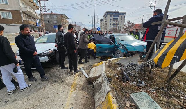 Van’da trafik kazası: yaralılar var